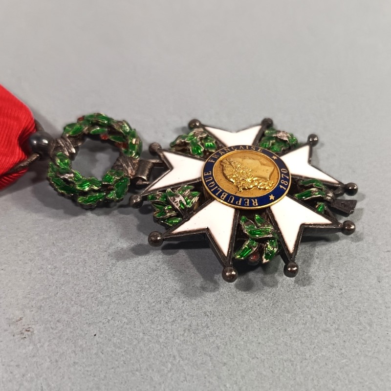FRANCE MEDAILLE CROIX DE CHEVALIER DE L'ORDRE DE LA LEGION D'HONNEUR 3 ème REPUBLIQUE MODELE LUXE BOMBE